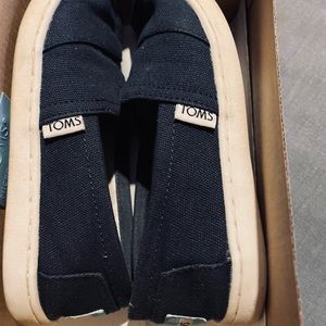 Toddler Boy Toms Size 12.5